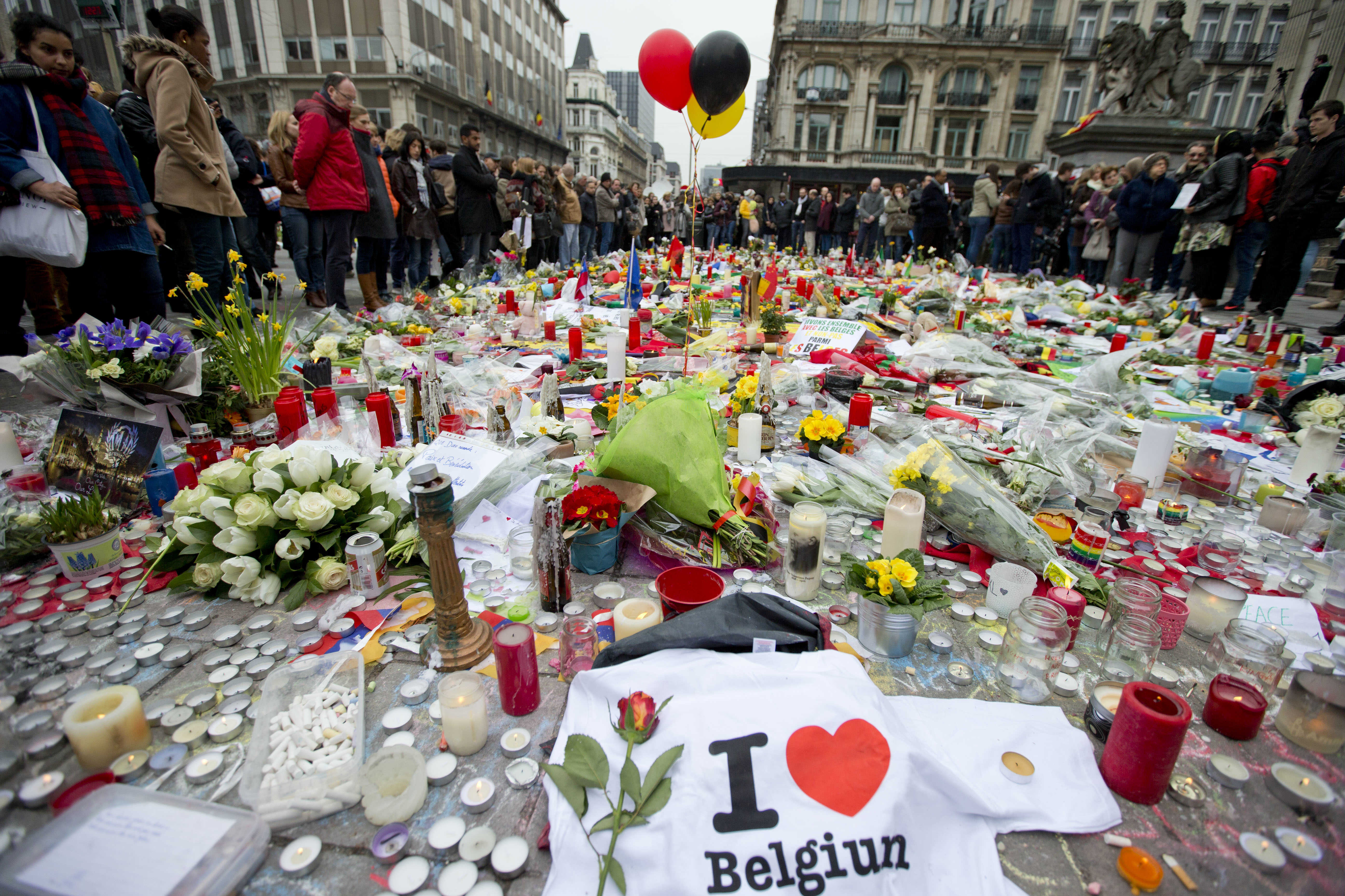 Германии траур. Террористические акты в Брюсселе Брюссель Бельгия. Теракт в Брюсселе 2016 фото.
