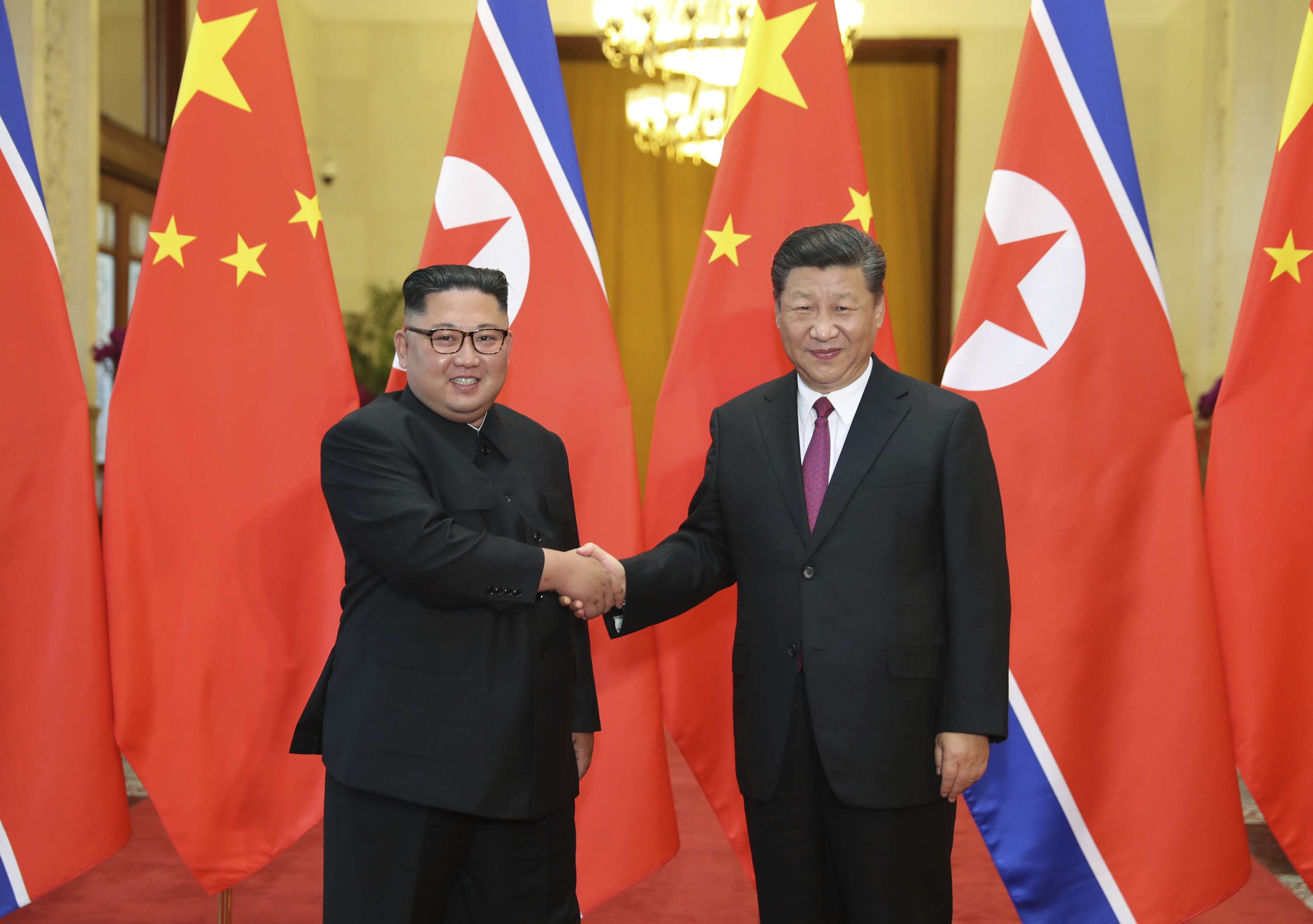 Какая корея дружит с россией. Си Цзиньпин и Кин Чен Ын. Си Цзиньпин в Северной Корее.